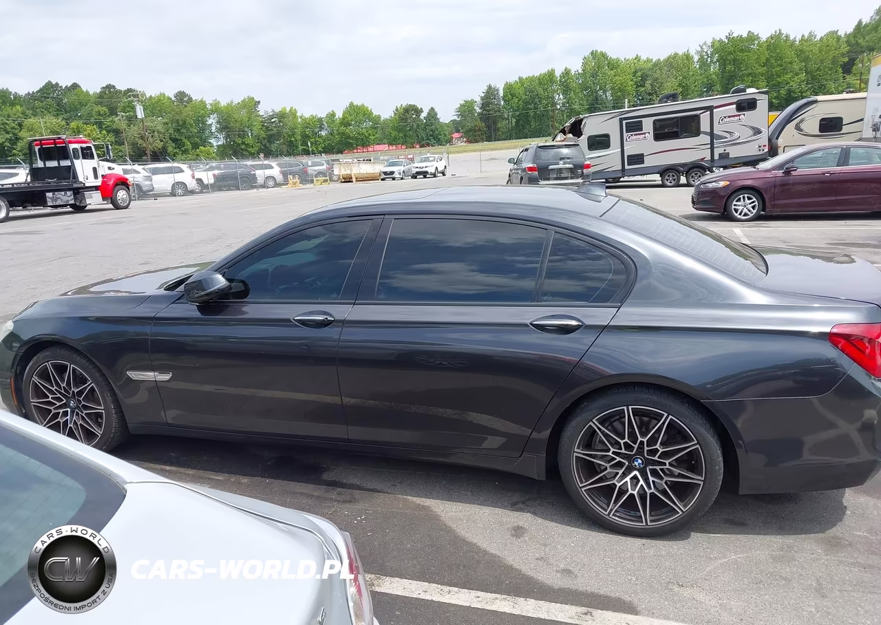 2015 BMW 750Li xDrive VIN:WBAYF8C5XFD655014 - 14