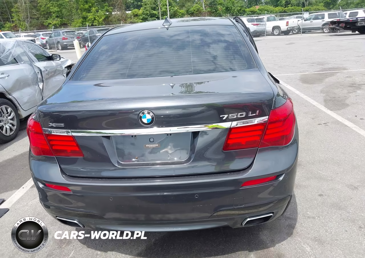 2015 BMW 750Li xDrive VIN:WBAYF8C5XFD655014 - 16