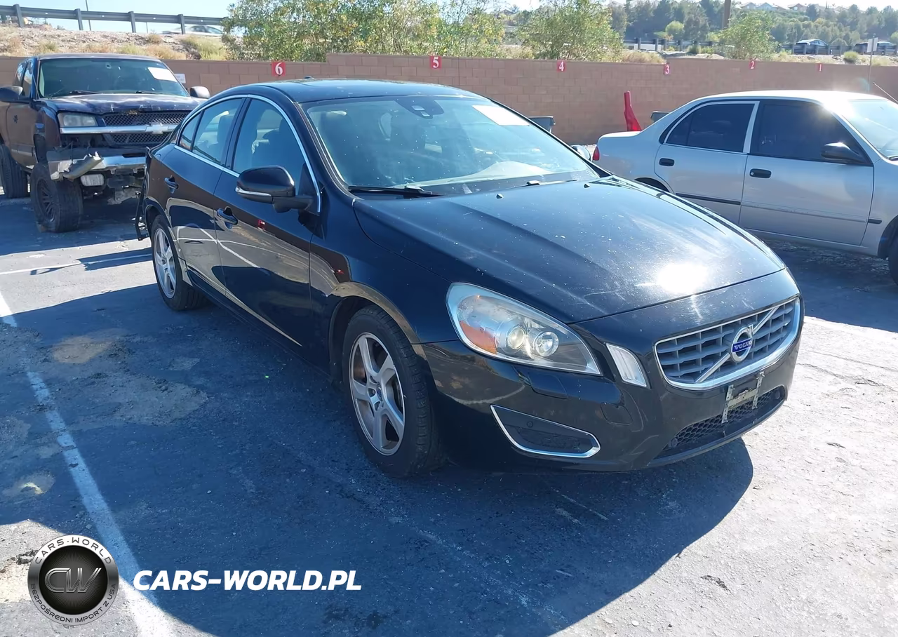 2013 Volvo S60 T5 Platinum