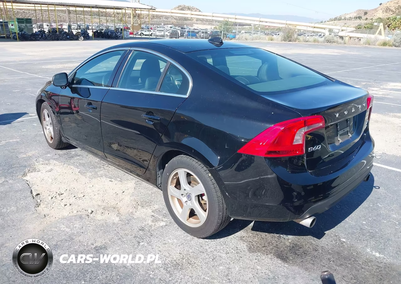 2013 Volvo S60 T5 Platinum VIN:YV1612FHXD2207144 - 3