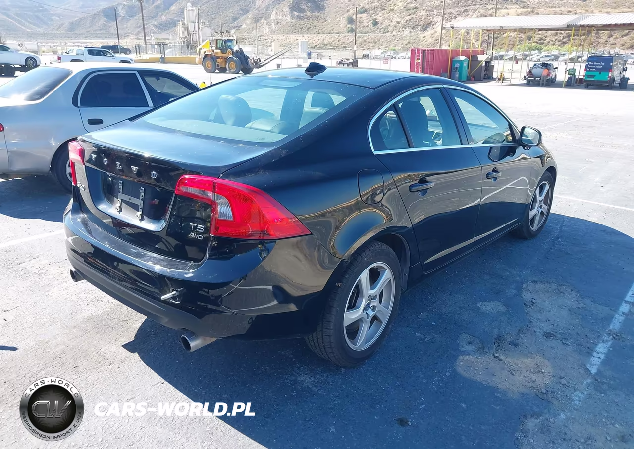 2013 Volvo S60 T5 Platinum VIN:YV1612FHXD2207144 - 4