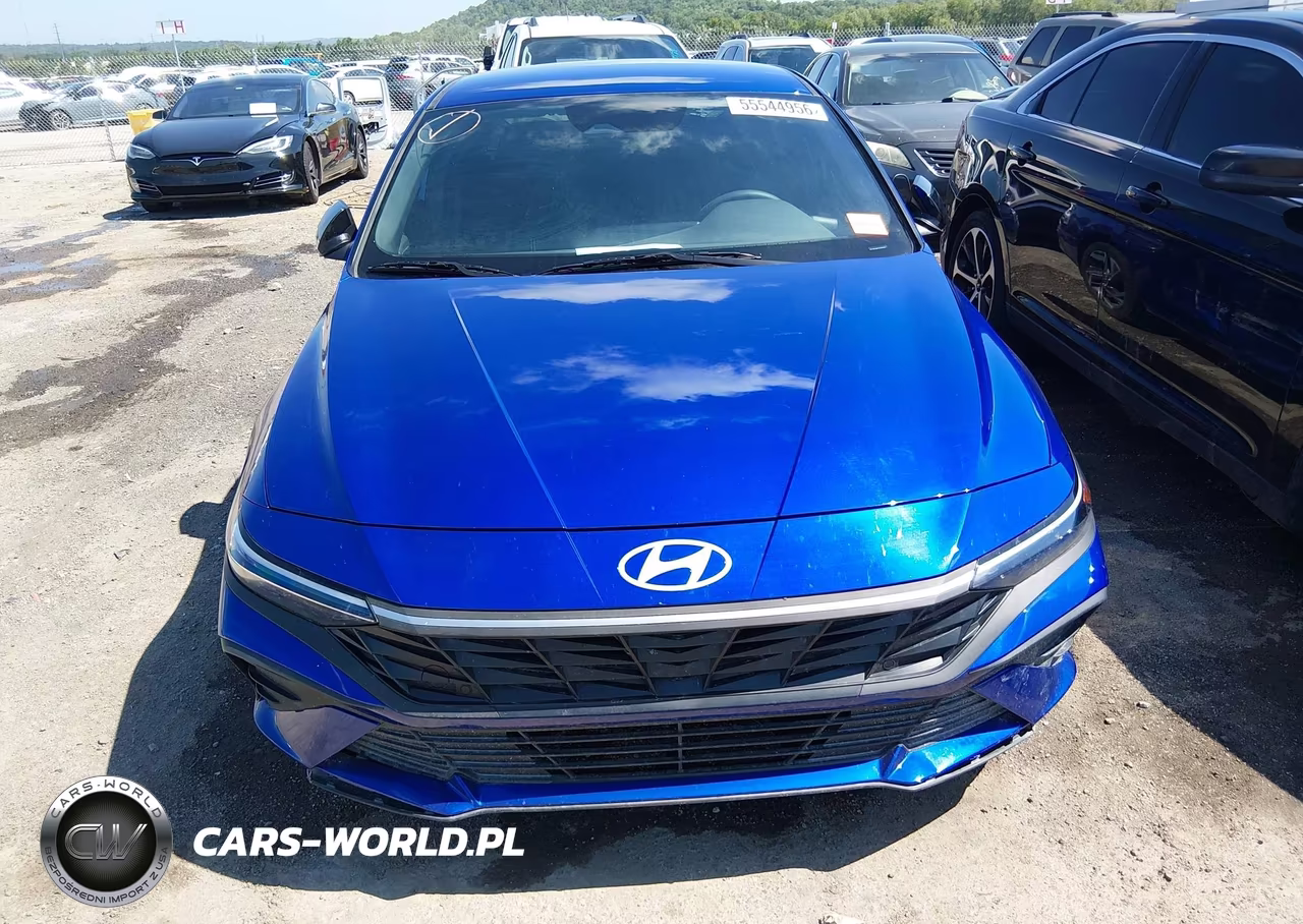 2025 Hyundai Elantra Sel Sport VIN:KMHLM4DG2SU916928 - 12