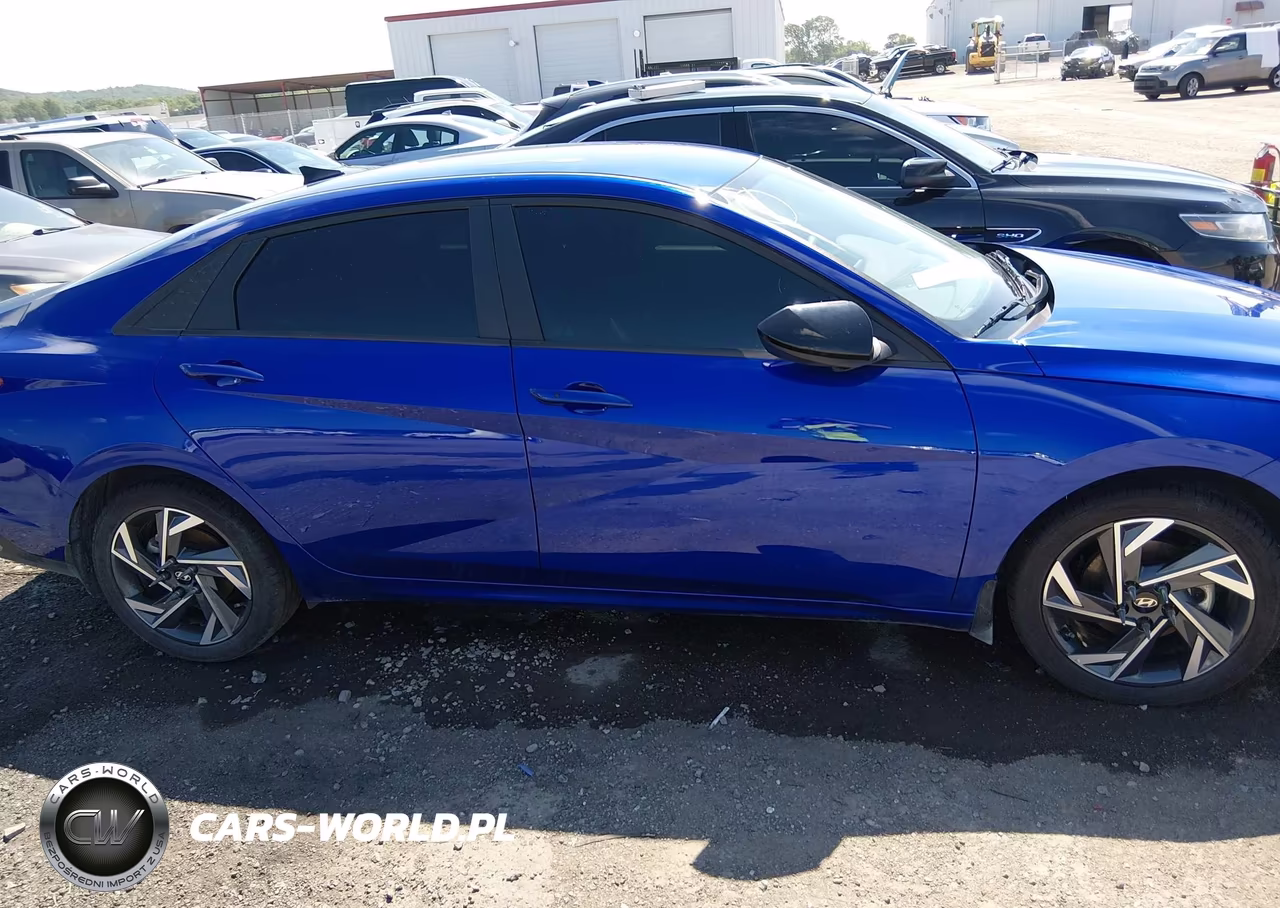 2025 Hyundai Elantra Sel Sport VIN:KMHLM4DG2SU916928 - 13