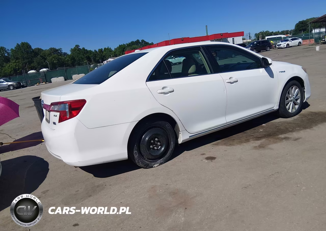 2013 Toyota Camry Hybrid Xle VIN:4T1BD1FK3DU090668 - 4