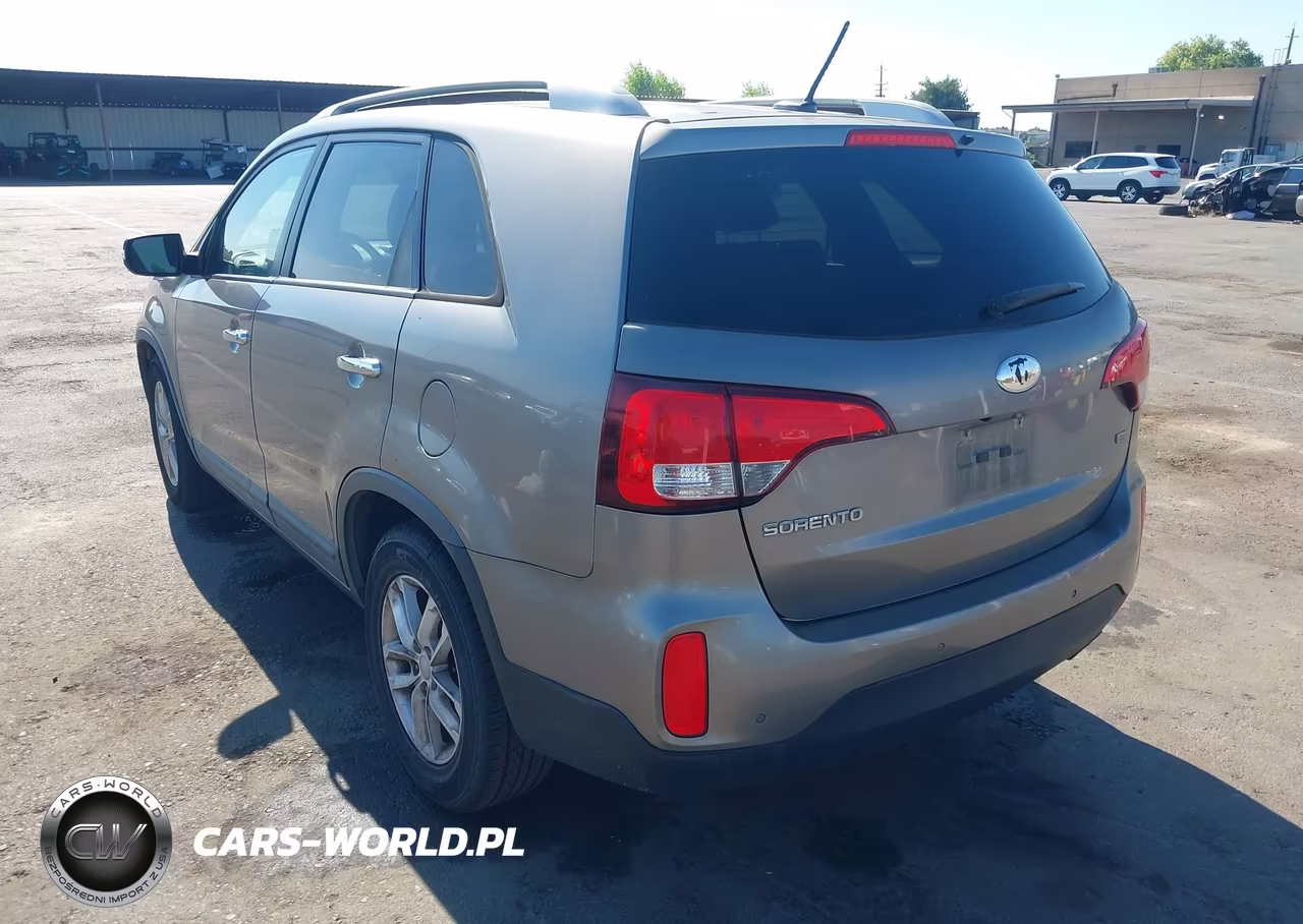 2014 Kia Sorento Lx VIN:5XYKT3A60EG540289 - 3