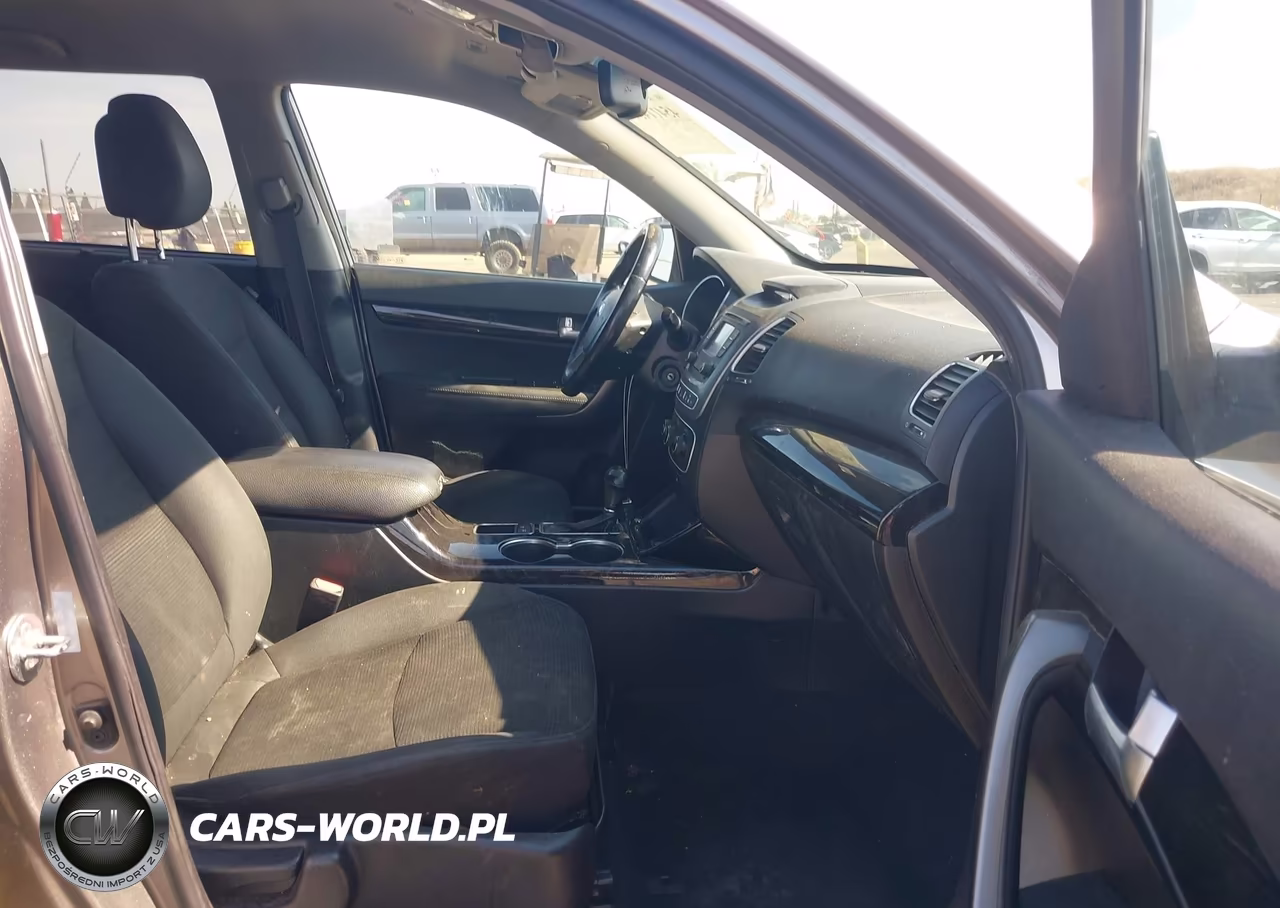 2014 Kia Sorento Lx VIN:5XYKT3A60EG540289 - 5