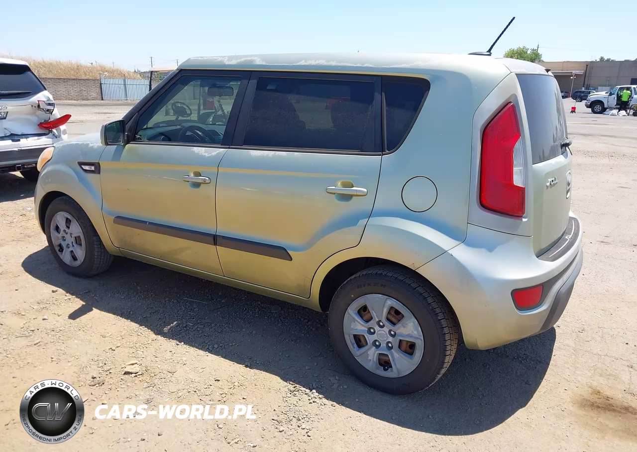 2013 Kia Soul VIN:KNDJT2A53D7602230 - 3