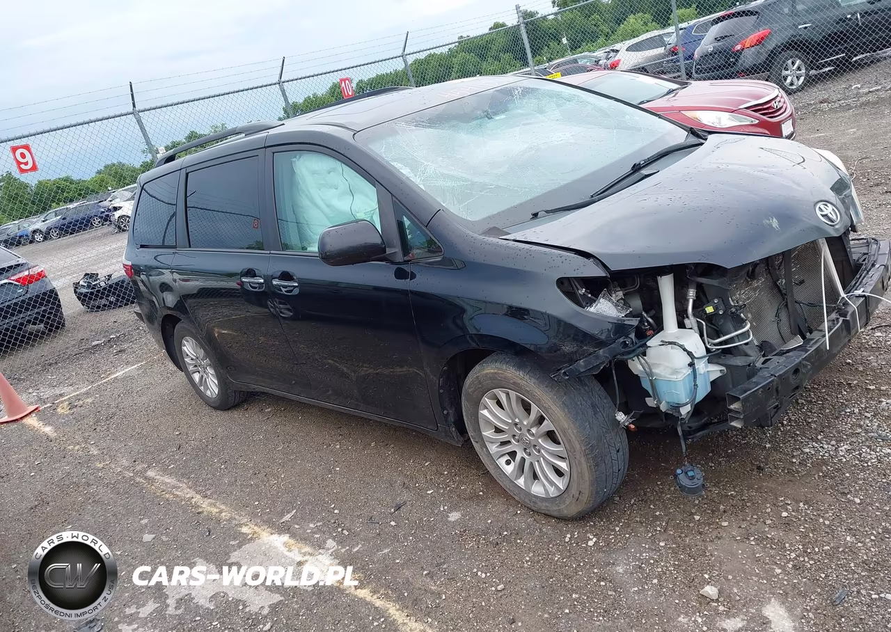 2016 Toyota Sienna Xle 8 Passenger – zdjęcie 1 z 15