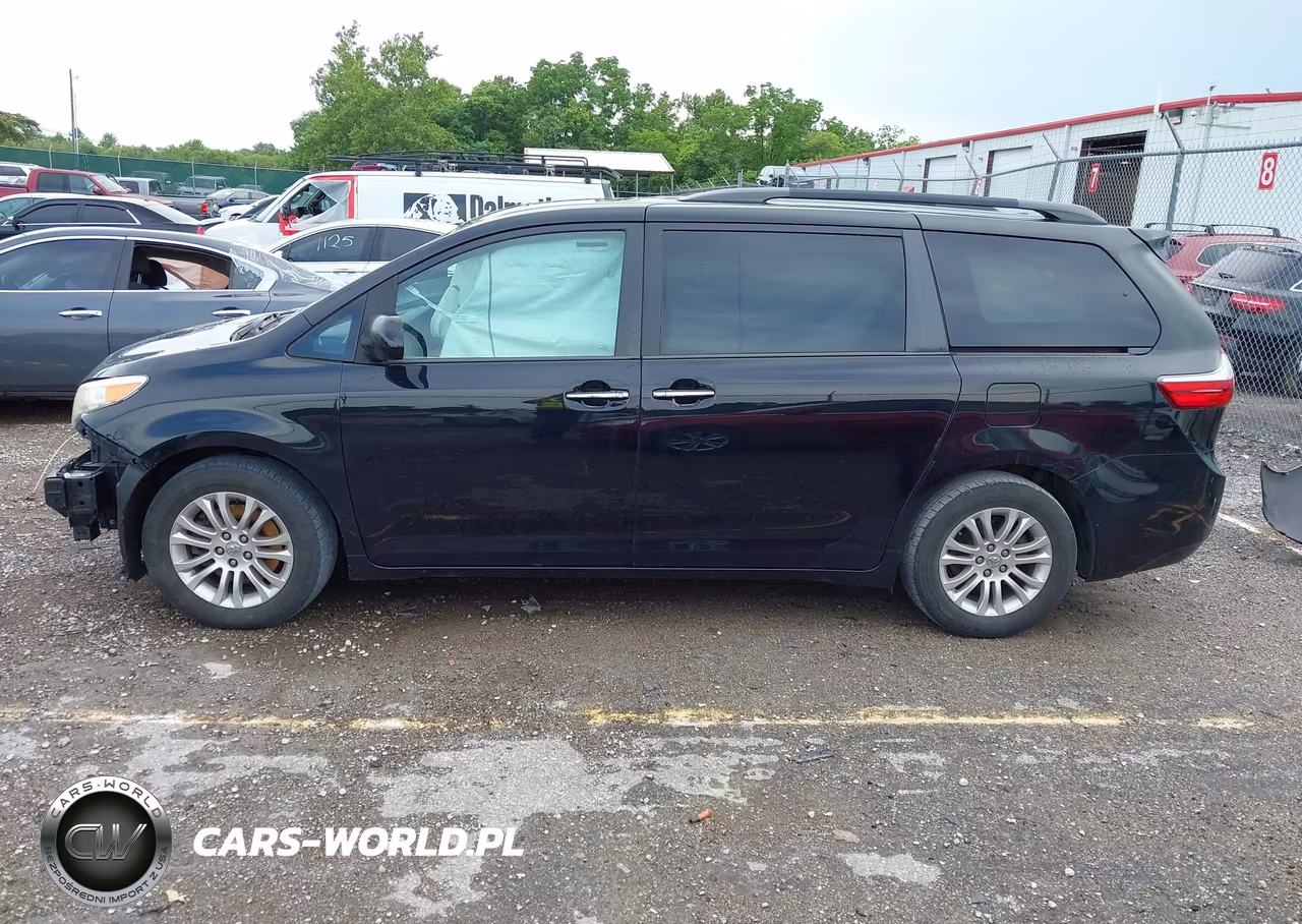 2016 Toyota Sienna Xle 8 Passenger VIN:5TDYK3DC2GS710544 - 13