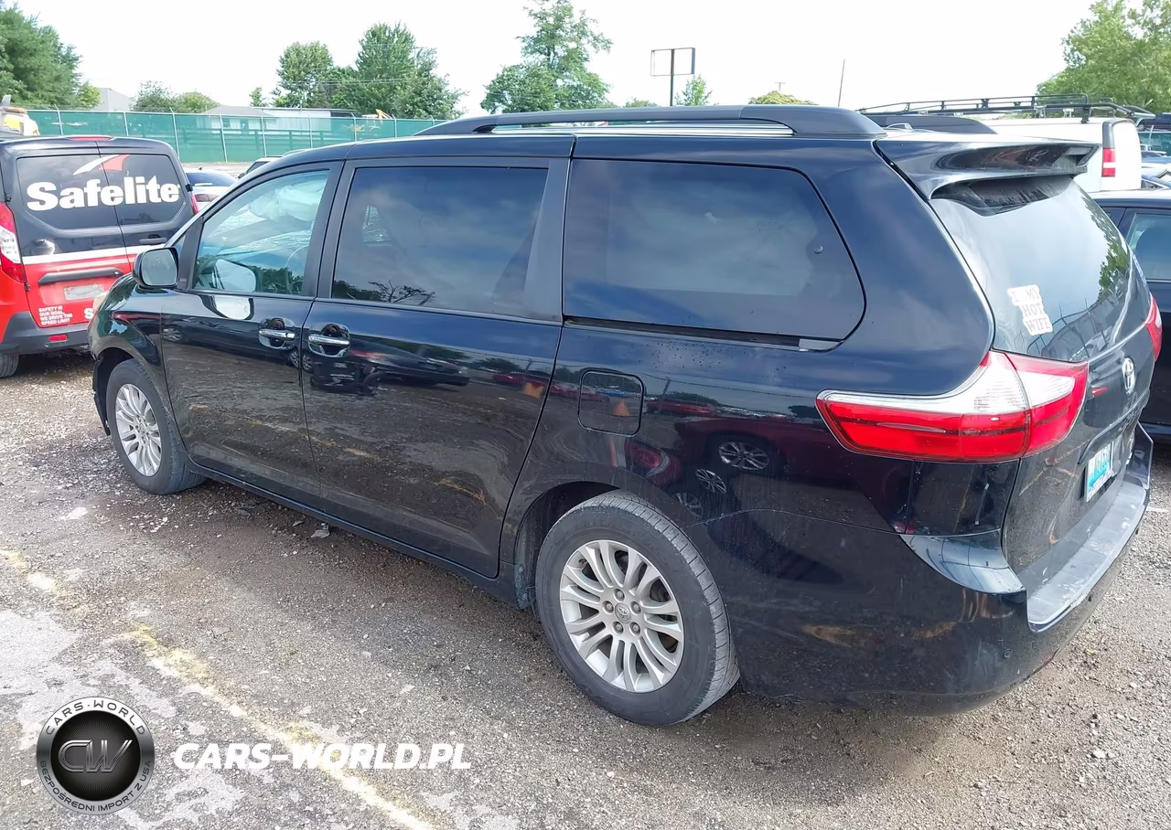 2016 Toyota Sienna Xle 8 Passenger VIN:5TDYK3DC2GS710544 - 3