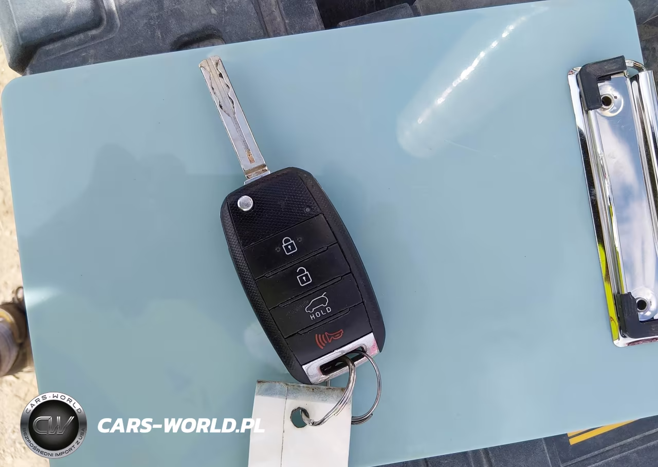 2016 Kia Soul + VIN:KNDJP3A50G7377814 - 11