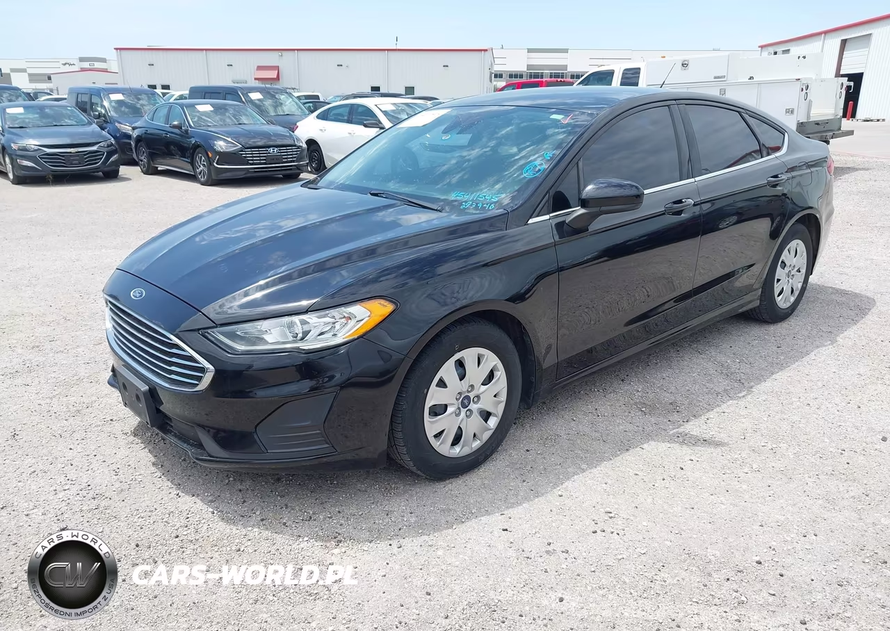 2019 Ford Fusion S VIN:3FA6P0G75KR273940 - 2