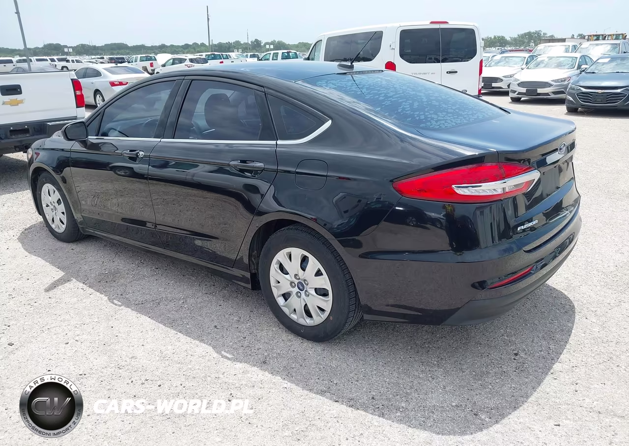 2019 Ford Fusion S VIN:3FA6P0G75KR273940 - 3