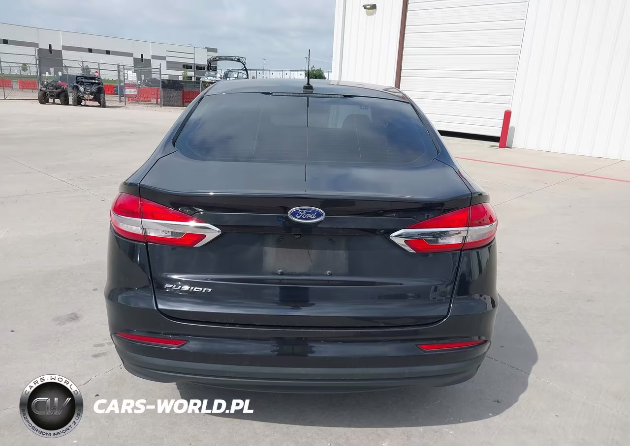 2019 Ford Fusion S VIN:3FA6P0G79KR273939 - 16