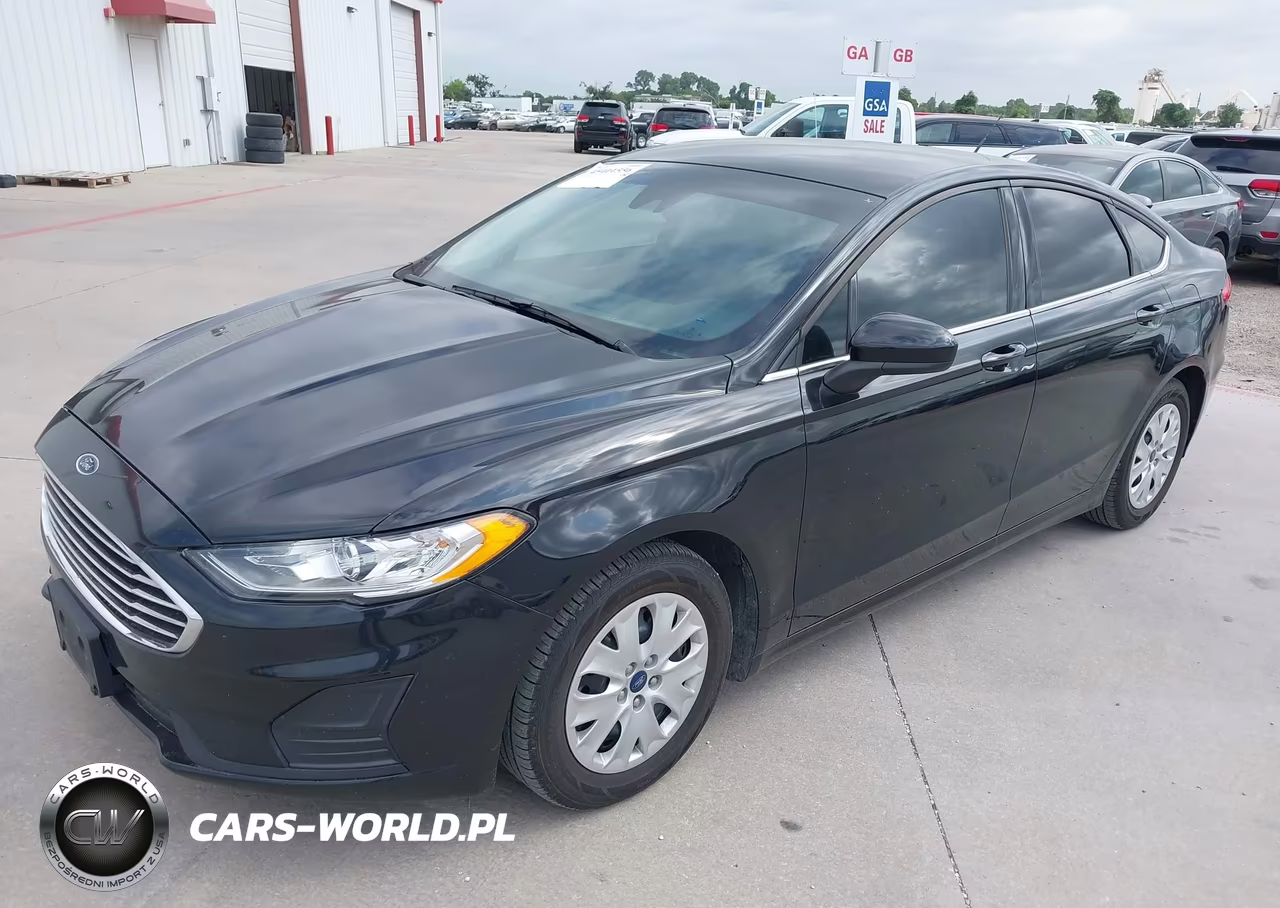 2019 Ford Fusion S VIN:3FA6P0G79KR273939 - 2