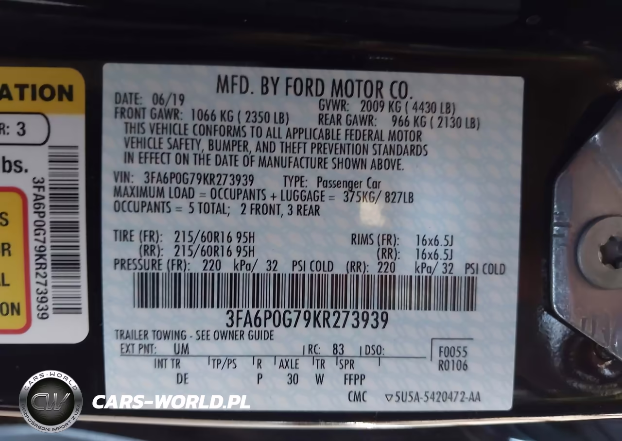 2019 Ford Fusion S VIN:3FA6P0G79KR273939 - 9