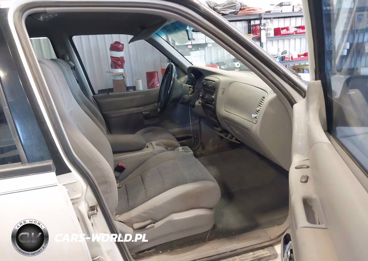 2000 Ford Explorer Xls VIN:1FMDU72X9YUB64727 - 5