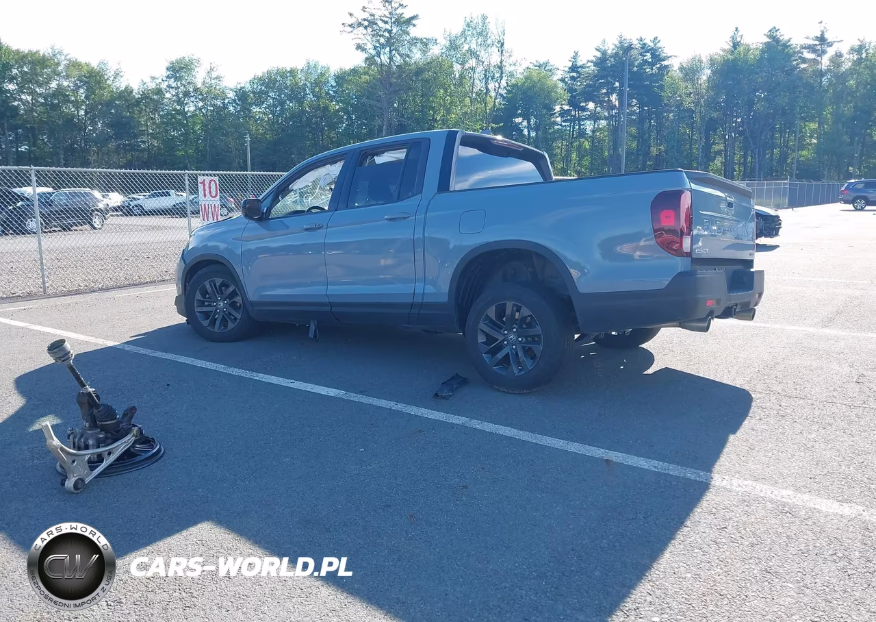 2025 Honda Ridgeline Sport VIN:5FPYK3F15SB003051 - 3