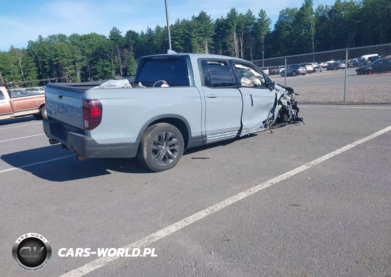 2025 Honda Ridgeline Sport VIN:5FPYK3F15SB003051 - 4