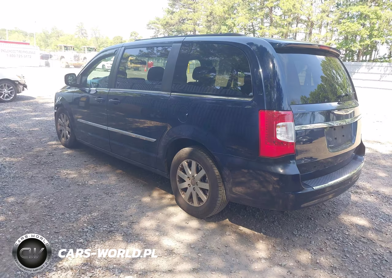 2013 Chrysler Town & Country Touring VIN:2C4RC1BG4DR649214 - 3