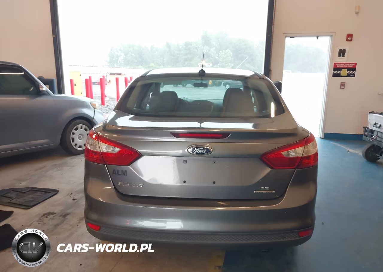 2014 Ford Focus Se VIN:1FADP3F22EL334050 - 16