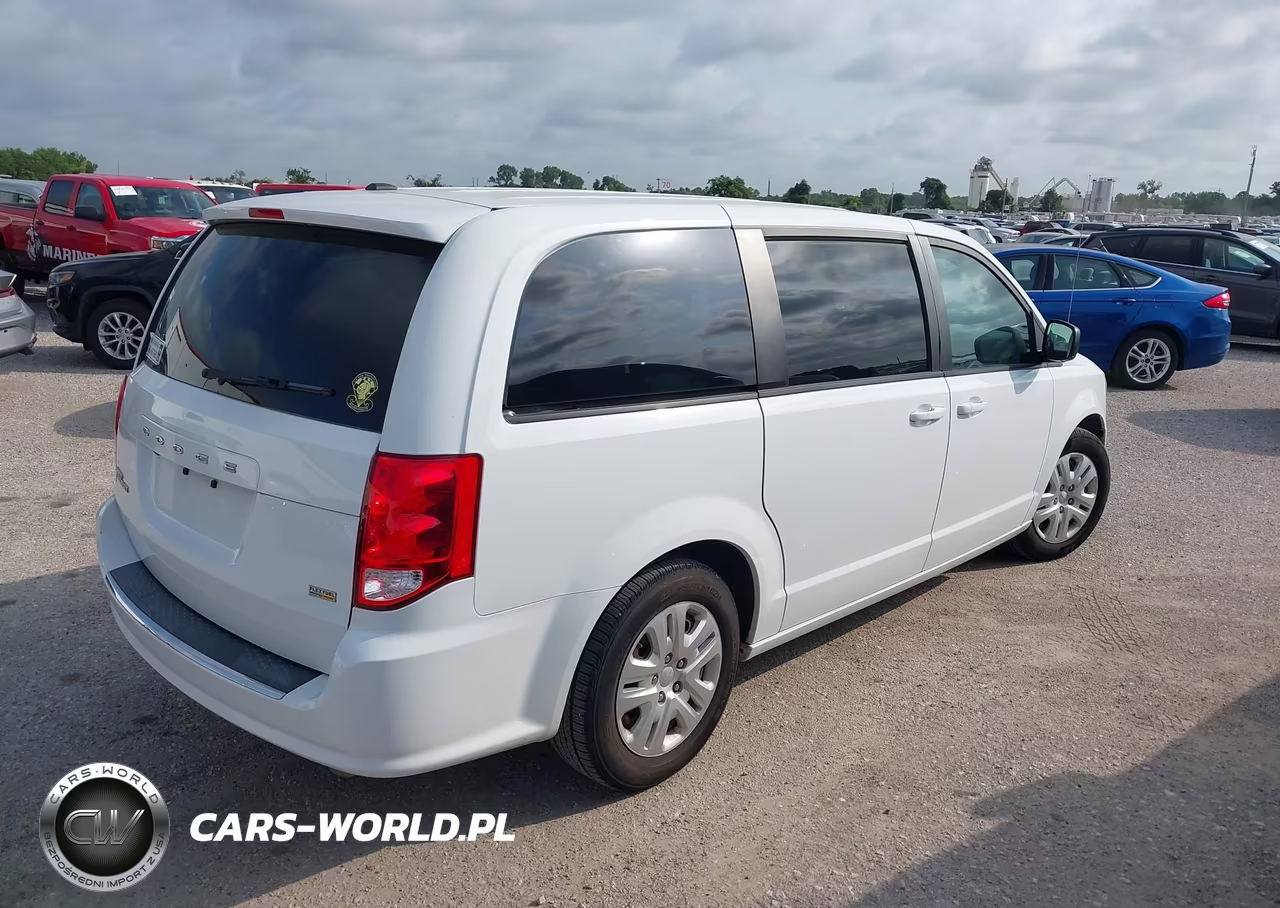2018 Dodge Grand Caravan Se VIN:2C4RDGBG5JR254843 - 4