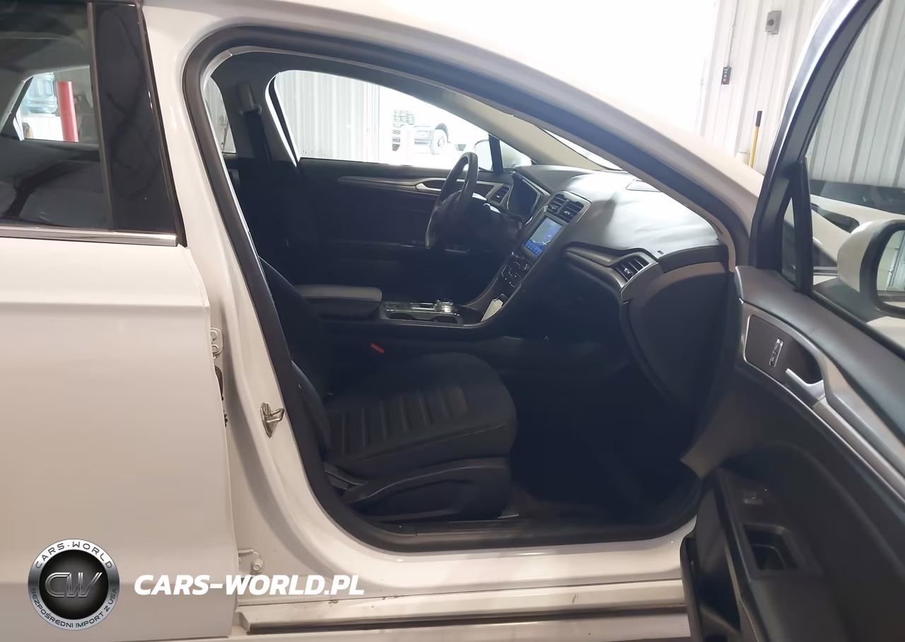 2020 Ford Fusion Hybrid Se VIN:3FA6P0LU5LR225397 - 5