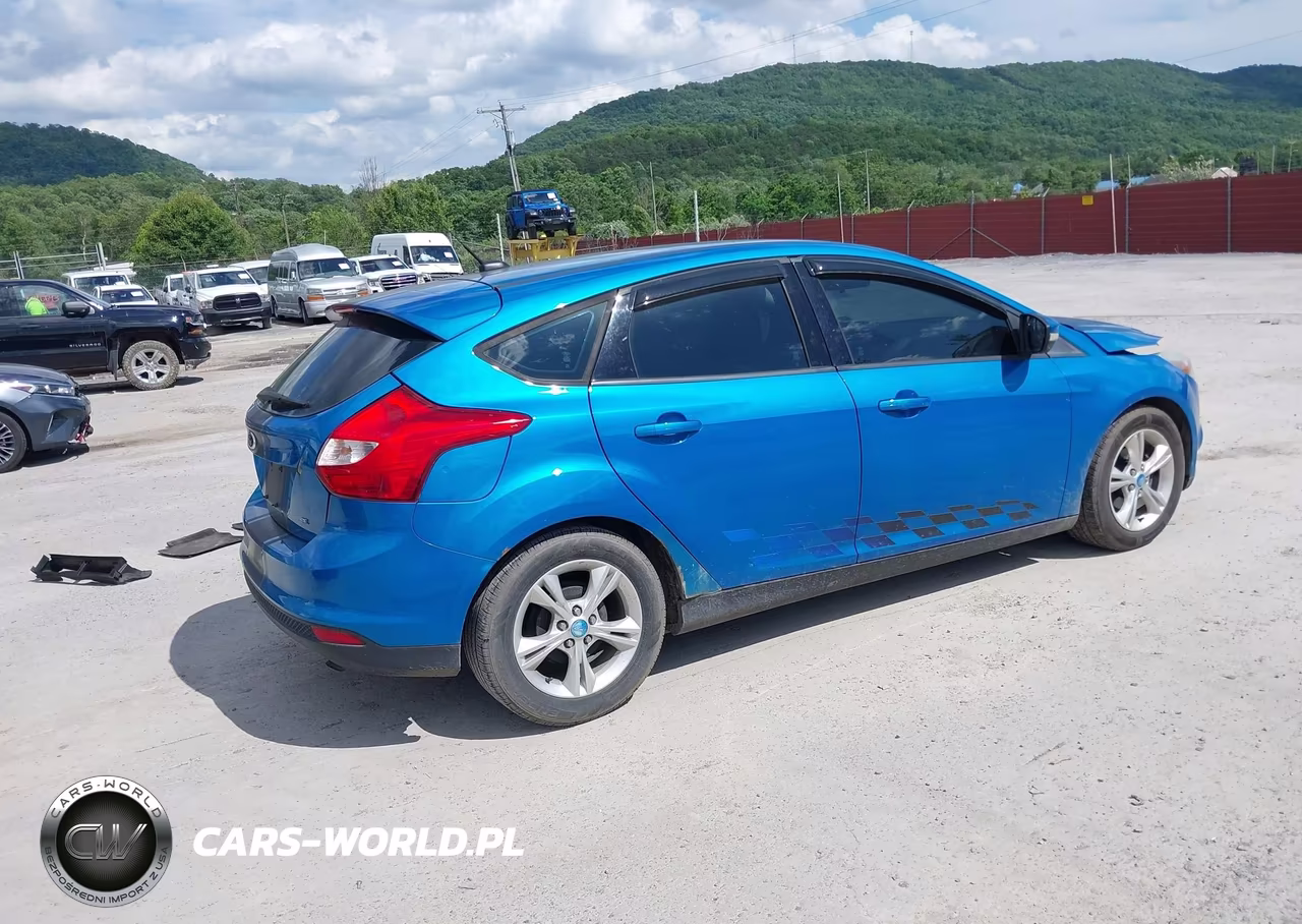2013 Ford Focus Se VIN:1FADP3K20DL242021 - 4