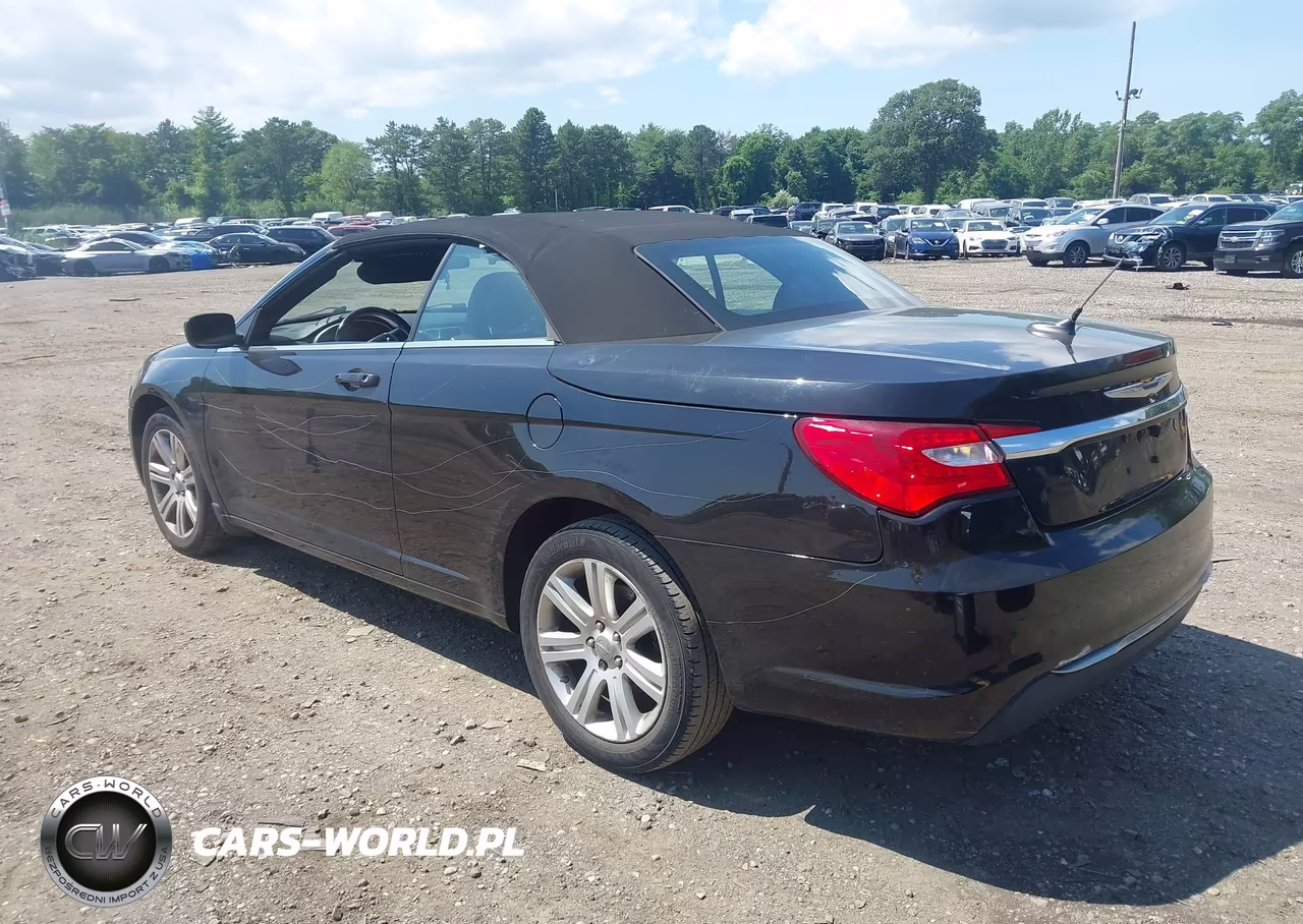 2011 Chrysler 200 Touring VIN:1C3BC2EB5BN604501 - 3