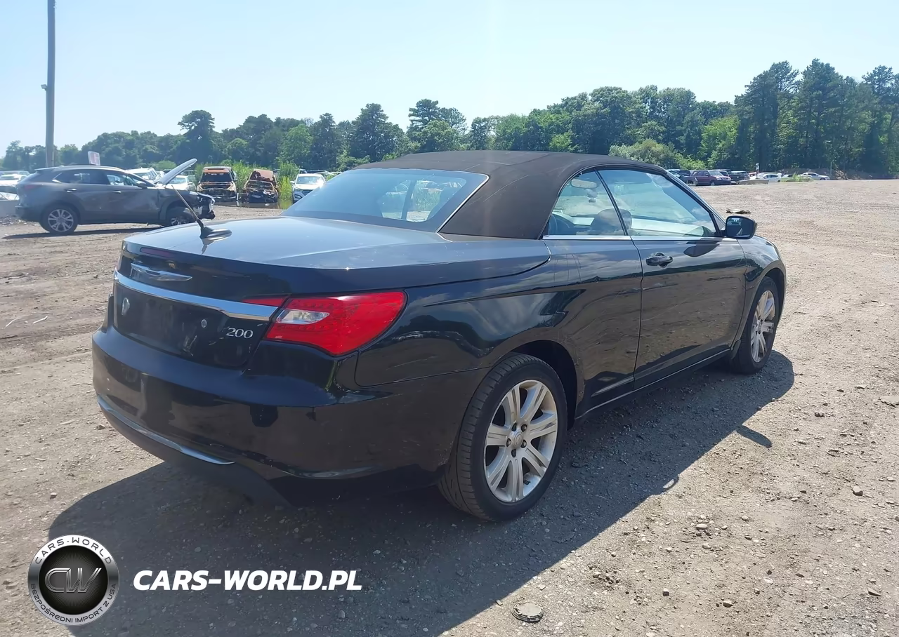 2011 Chrysler 200 Touring VIN:1C3BC2EB5BN604501 - 4