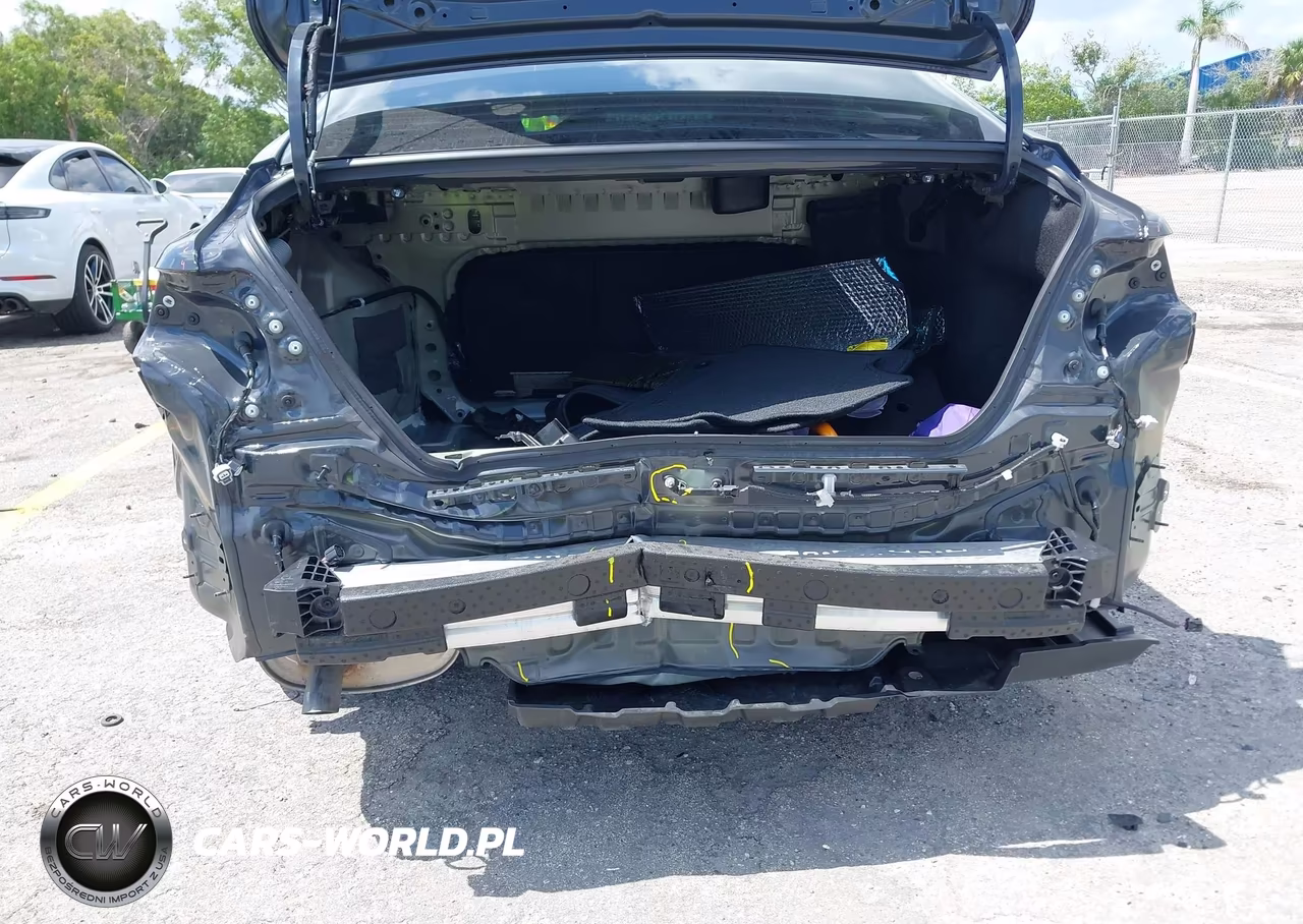 2026 Toyota Camry Le VIN:4T1DAACK0TU258030 - 16