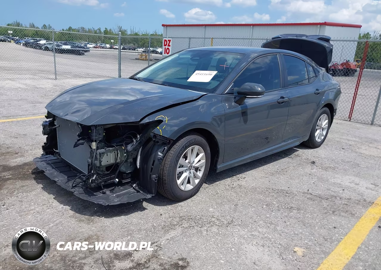 2026 Toyota Camry Le VIN:4T1DAACK0TU258030 - 2