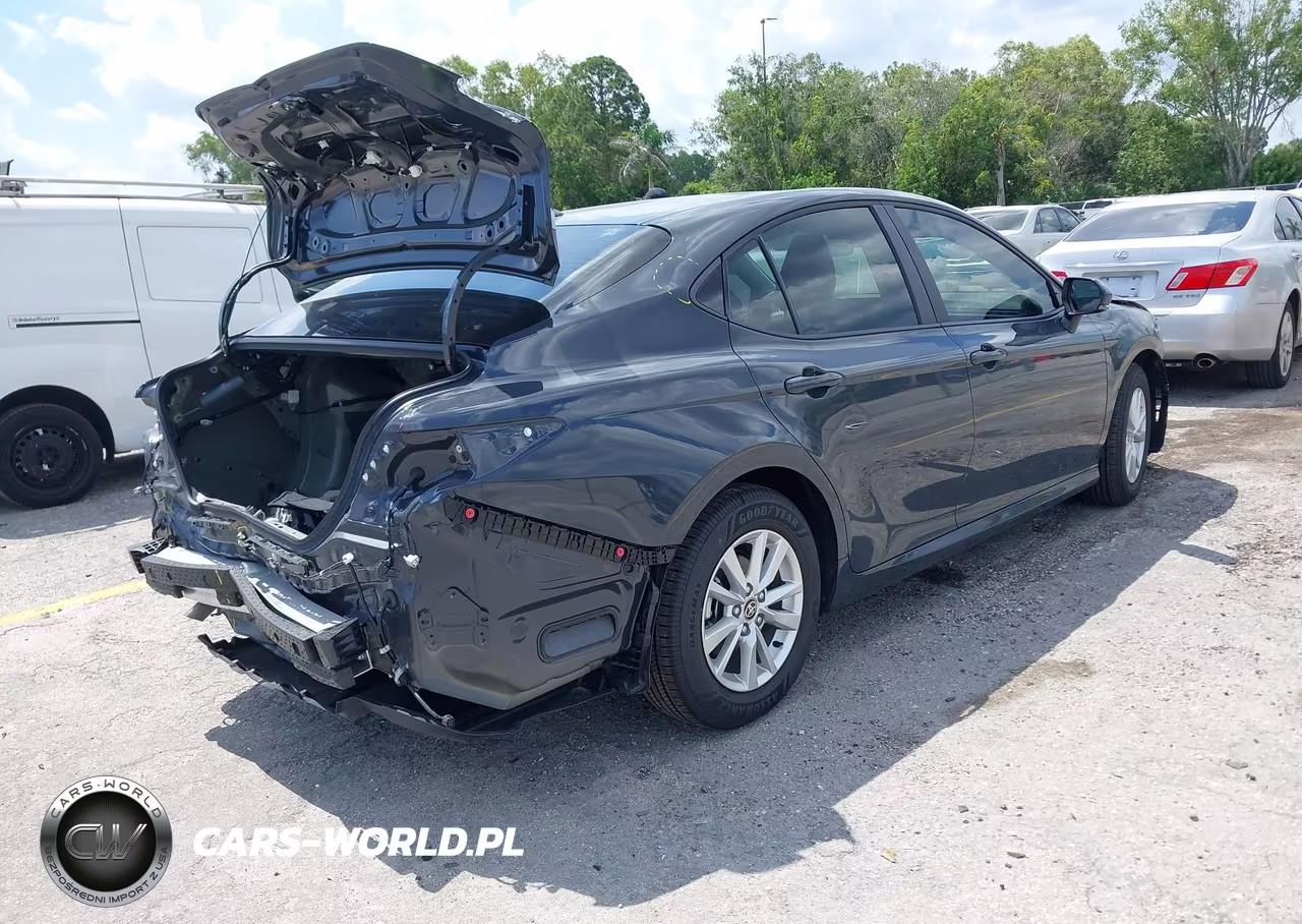 2026 Toyota Camry Le VIN:4T1DAACK0TU258030 - 4