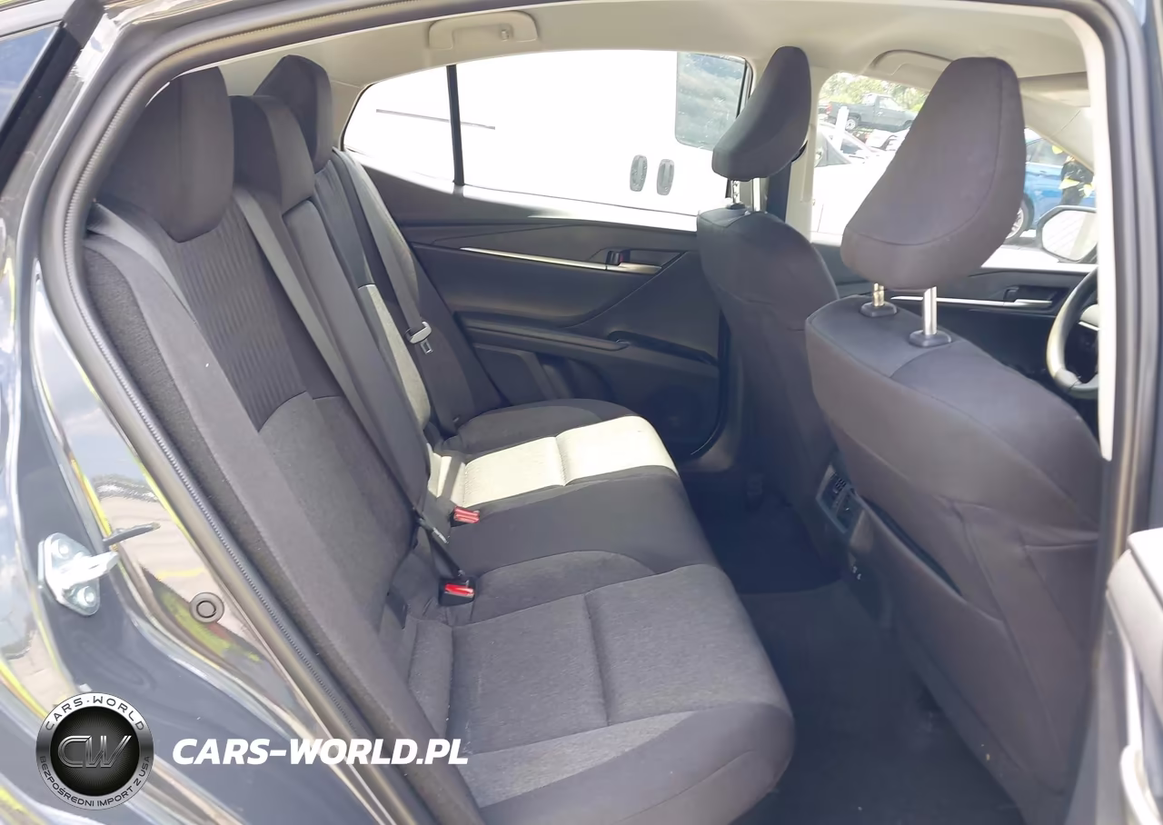2026 Toyota Camry Le VIN:4T1DAACK0TU258030 - 8