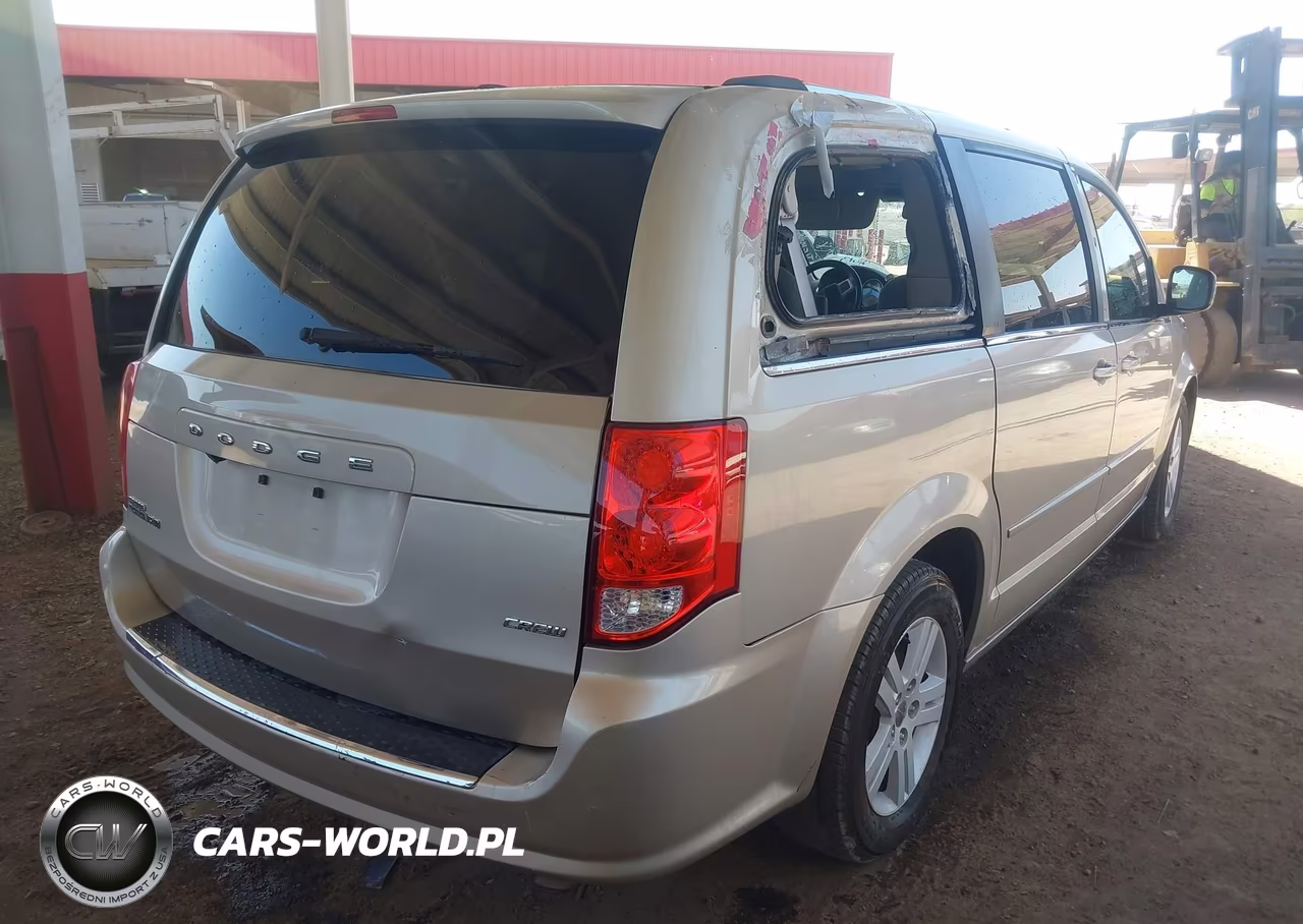 2013 Dodge Grand Caravan Crew VIN:2C4RDGDGXDR506586 - 4