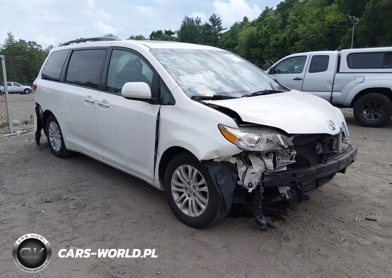 2017 Toyota Sienna Xle Premium 8 Passenger – zdjęcie 1 z 17