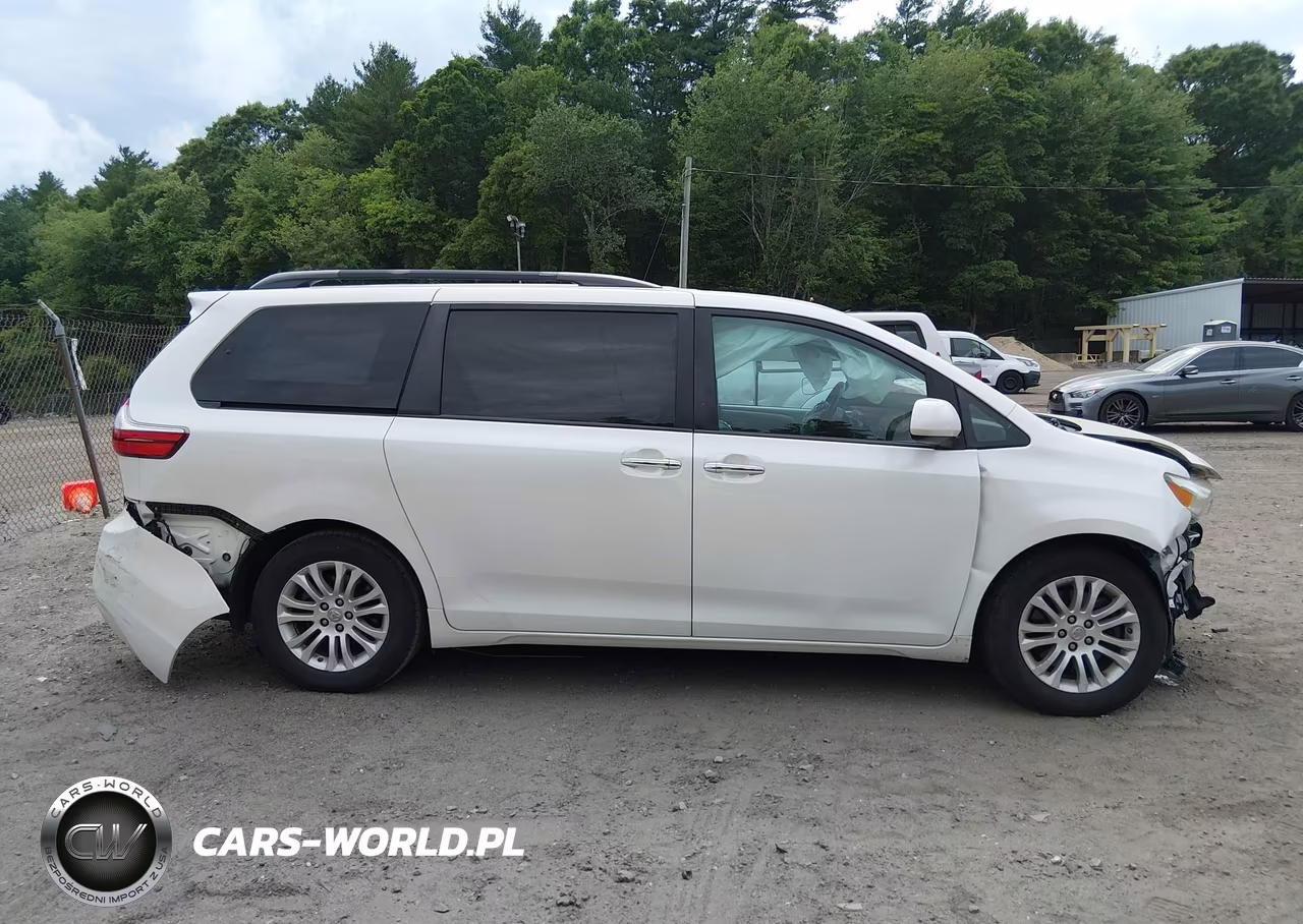2017 Toyota Sienna Xle Premium 8 Passenger VIN:5TDYZ3DC1HS819073 - 14