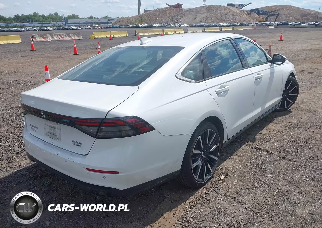 2023 Honda Accord Hybrid Touring VIN:1HGCY2F84PA041638 - 4