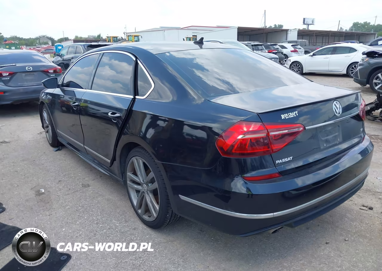 2017 Volkswagen Passat 1.8T R-Line VIN:1VWDT7A38HC050677 - 3