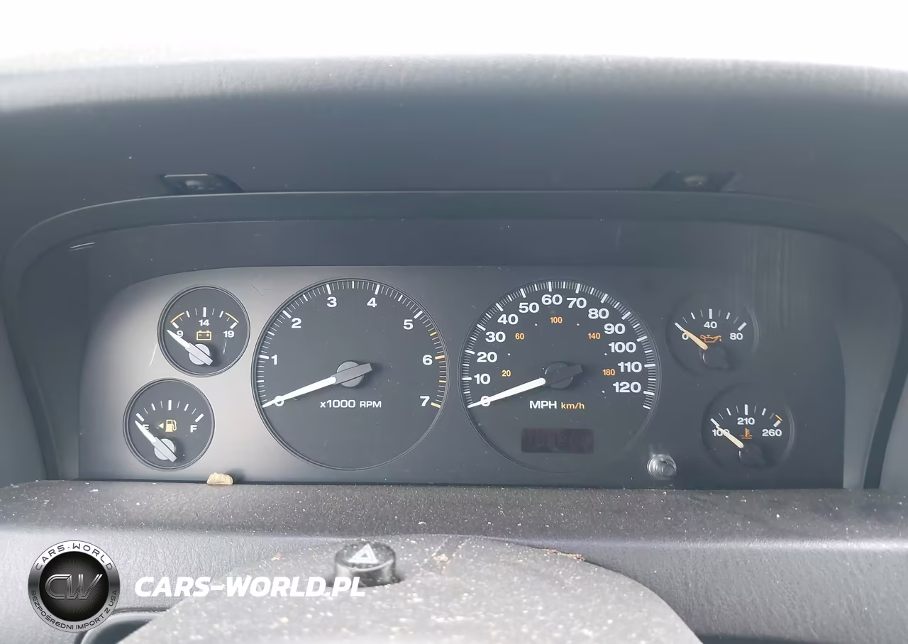 1999 Jeep Grand Cherokee Laredo VIN:1J4GW58N2XC730375 - 7