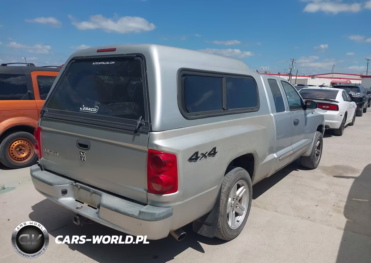 2007 Dodge Dakota Slt VIN:1D7HW42K97S103669 - 4