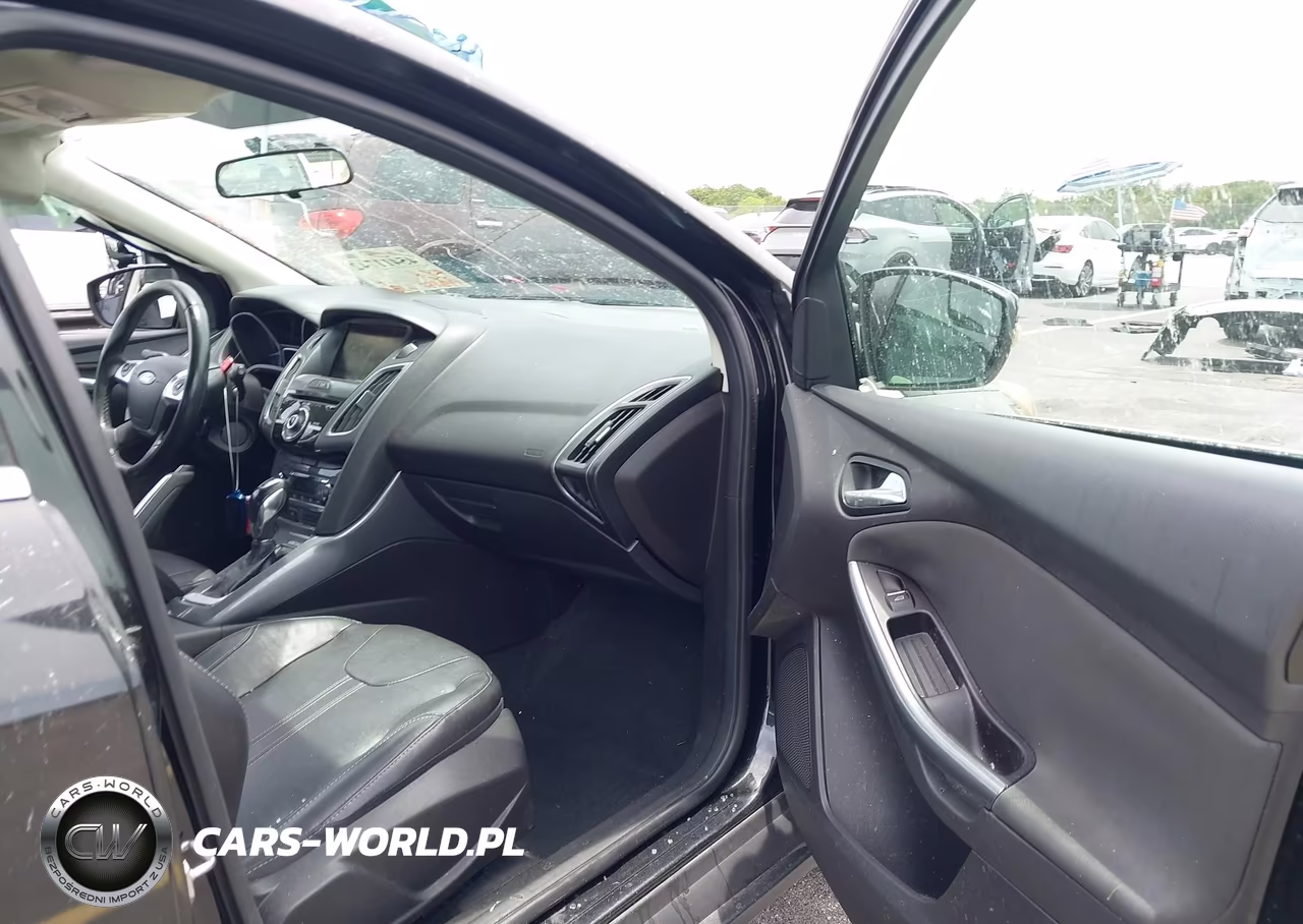 2013 Ford Focus Titanium VIN:1FADP3N25DL168963 - 5