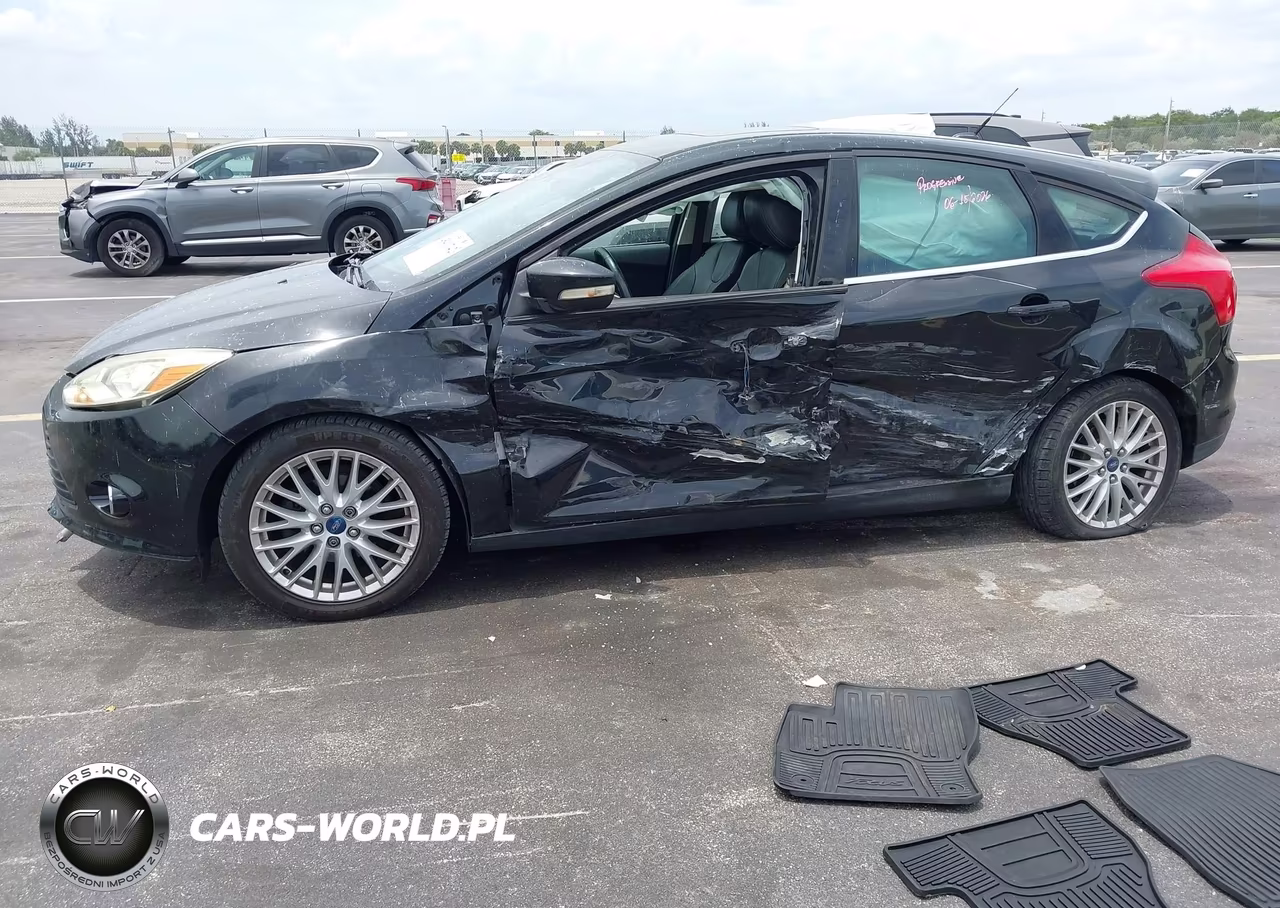 2013 Ford Focus Titanium VIN:1FADP3N25DL168963 - 6