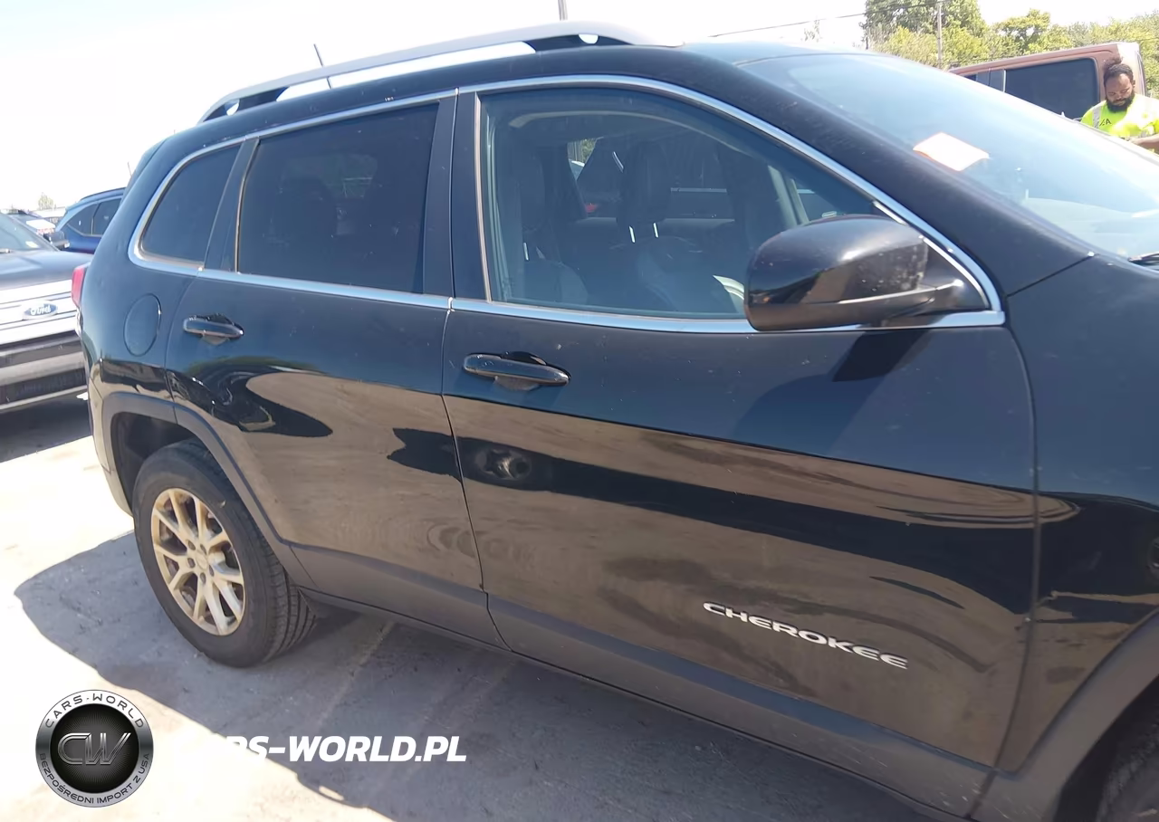 2018 Jeep Cherokee Latitude Plus 4X4 VIN:1C4PJMLX8JD602442 - 13
