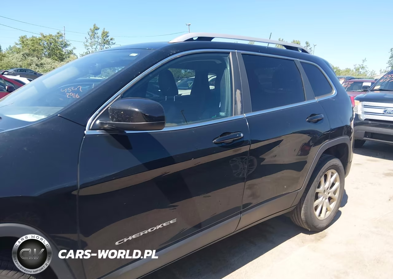 2018 Jeep Cherokee Latitude Plus 4X4 VIN:1C4PJMLX8JD602442 - 14