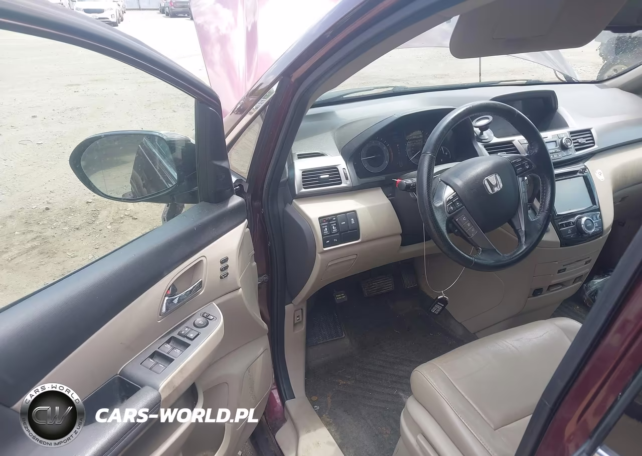 2015 Honda Odyssey Touring-Touring Elite VIN:5FNRL5H91FB108751 - 18