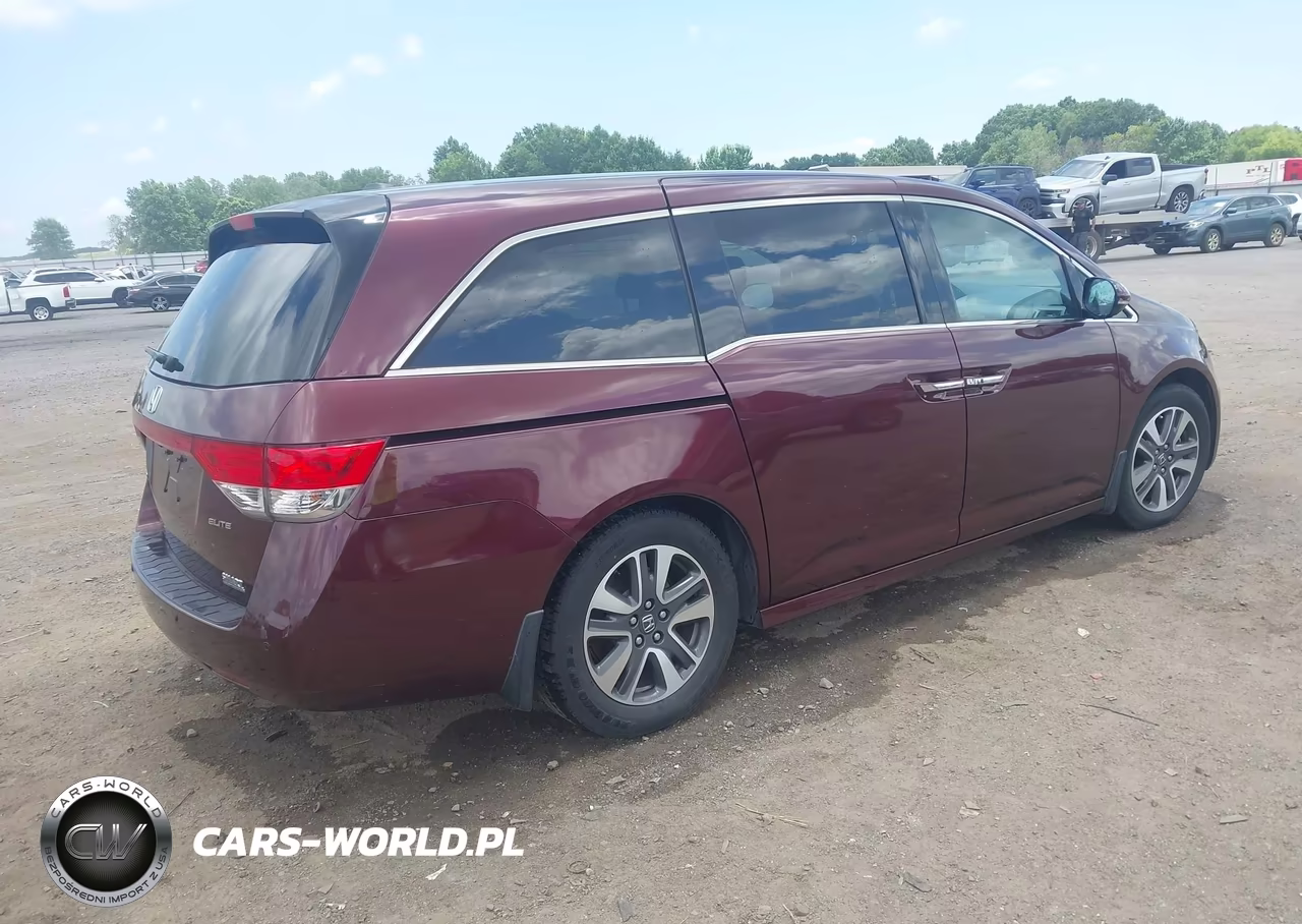 2015 Honda Odyssey Touring-Touring Elite VIN:5FNRL5H91FB108751 - 4