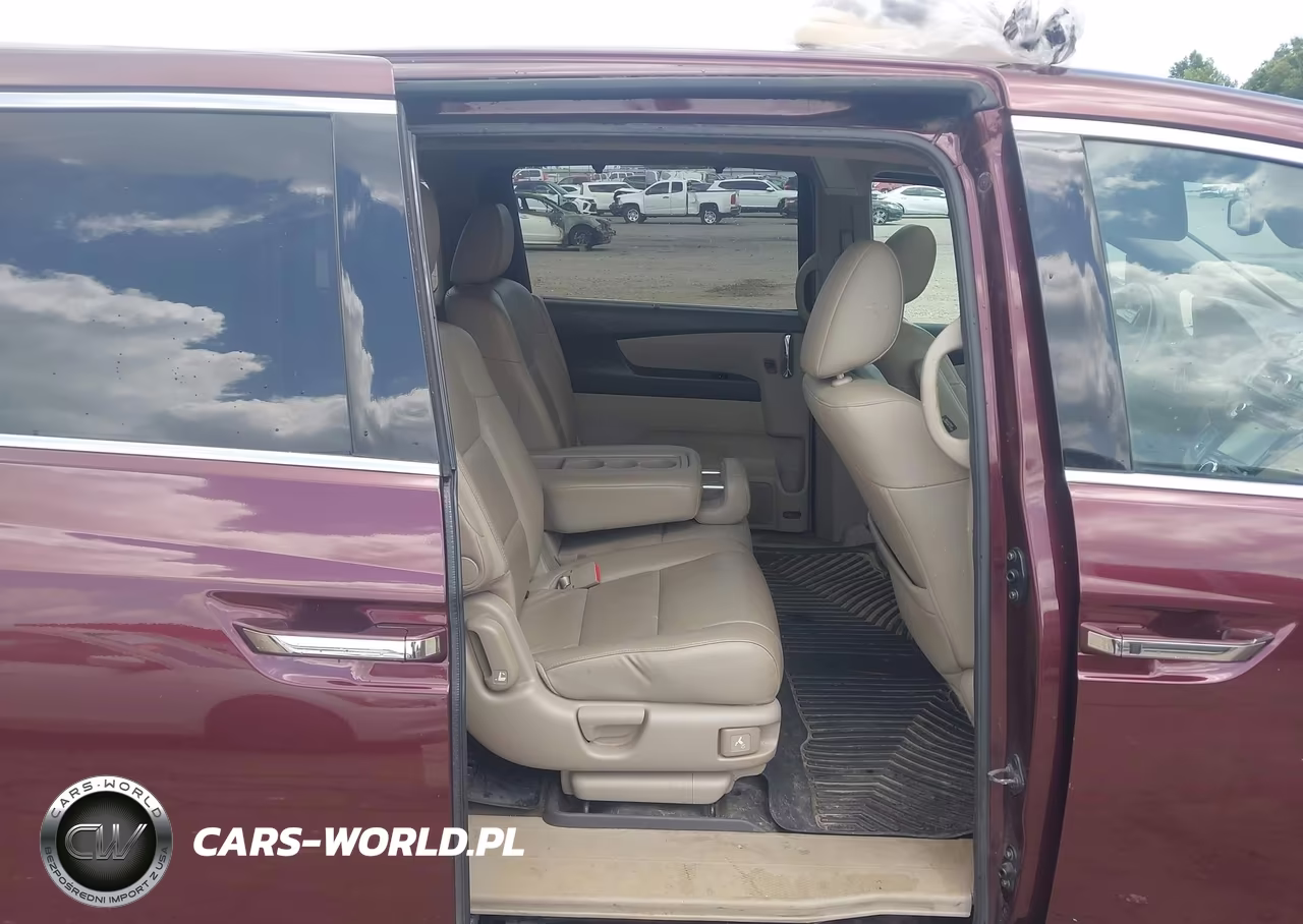 2015 Honda Odyssey Touring-Touring Elite VIN:5FNRL5H91FB108751 - 8