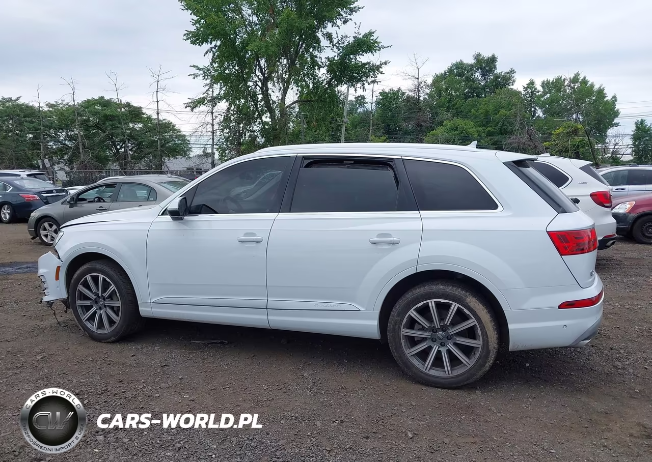 2019 Audi Q7 VIN:WA1LAAF76KD021980 - 14