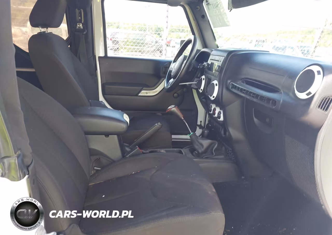 2015 Jeep Wrangler Sport VIN:1C4AJWAG0FL648526 - 5